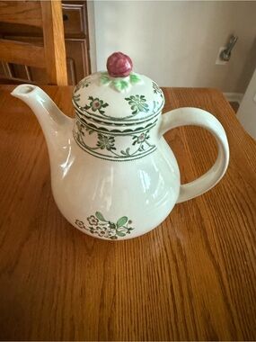 Johnson Brothers Green Floral Backstamp on Cream Ceramic